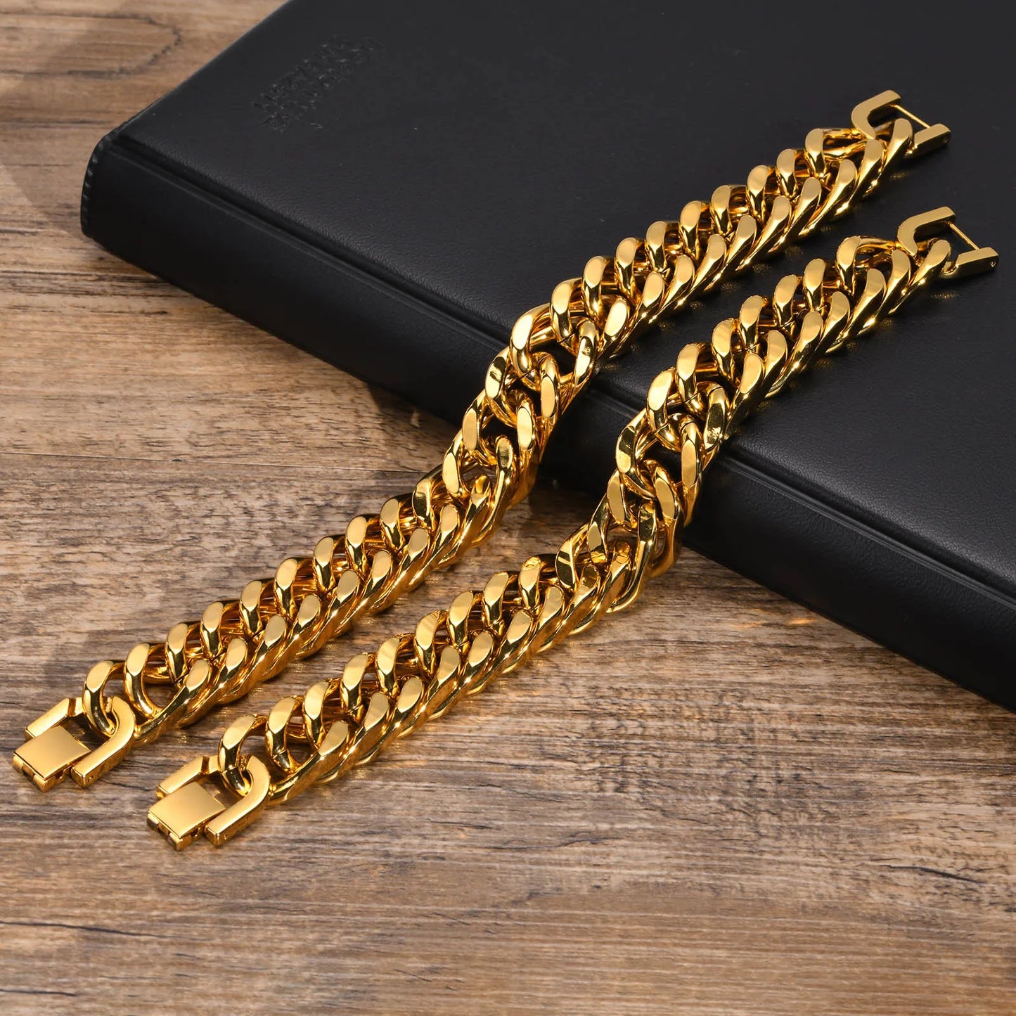 Mens gold chain bracelet