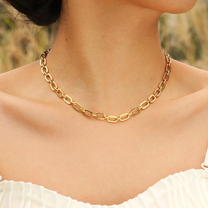 Gold chunky chain necklace