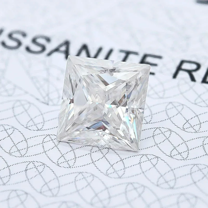 White moissanite