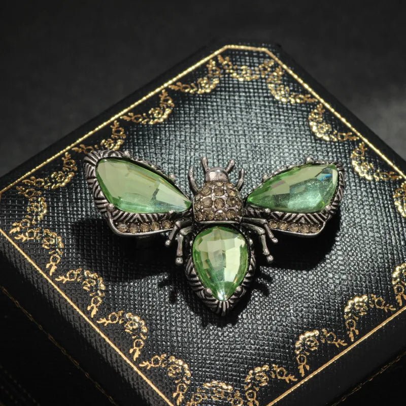 Antique bug brooches - Jewelry Universe - Jewelry making
