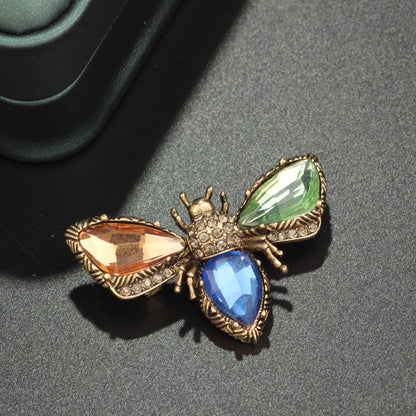 Antique bug brooches - Jewelry Universe - Jewelry making