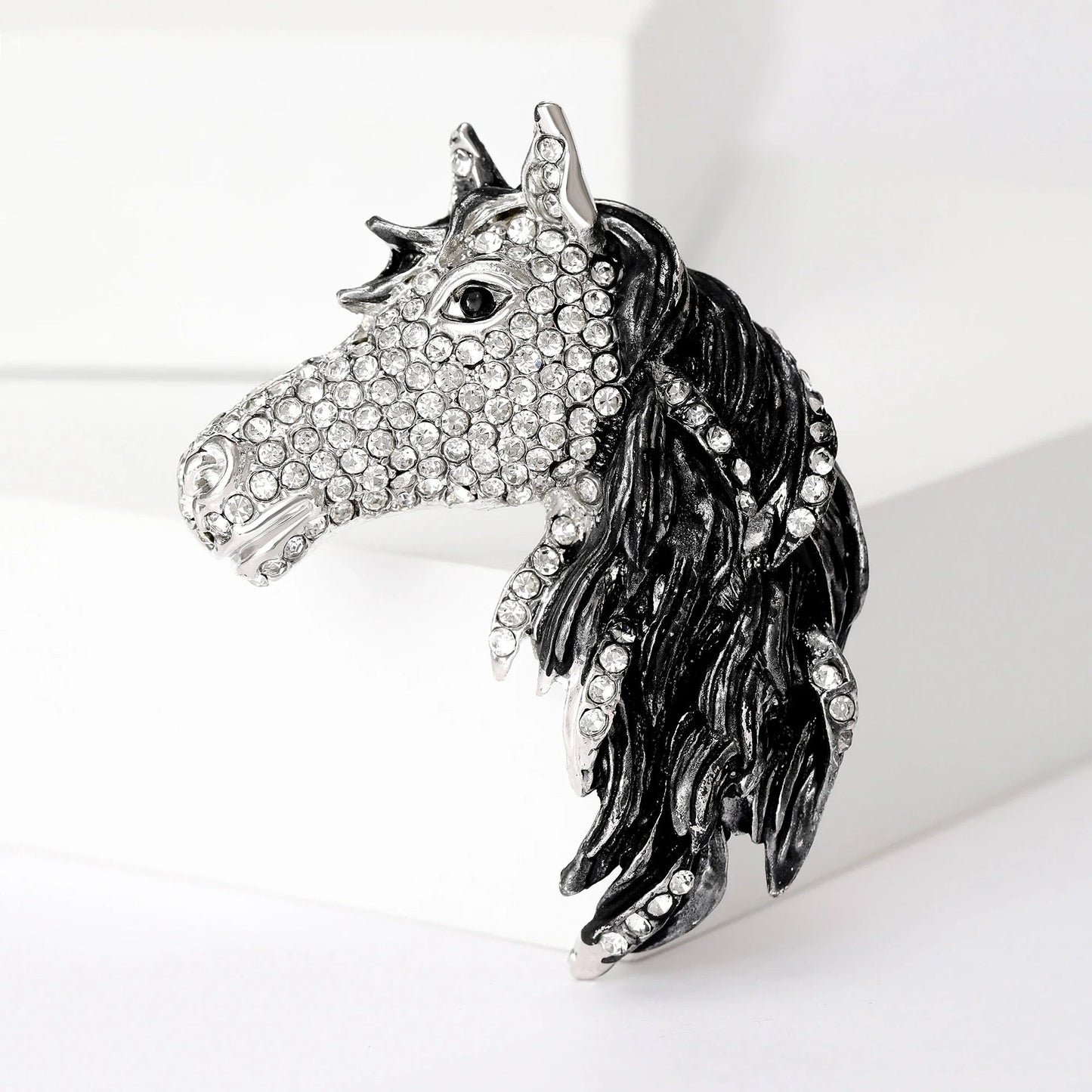 Antique horse brooch - Jewelry Universe