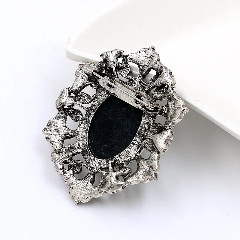Black cameo brooch - Jewelry Universe - Jewelry making