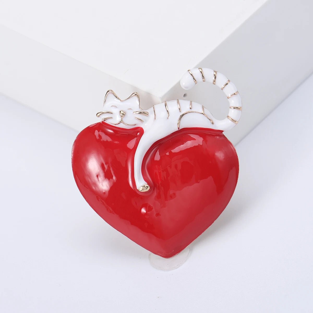 Heart brooch - Jewelry Universe