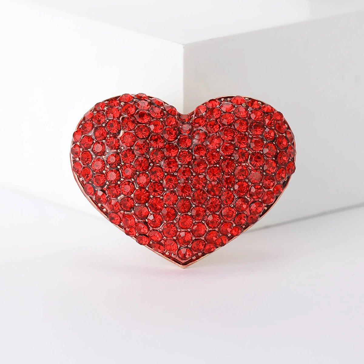 Heart brooch - Jewelry Universe