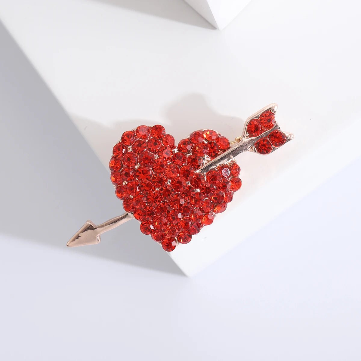 Heart brooch - Jewelry Universe