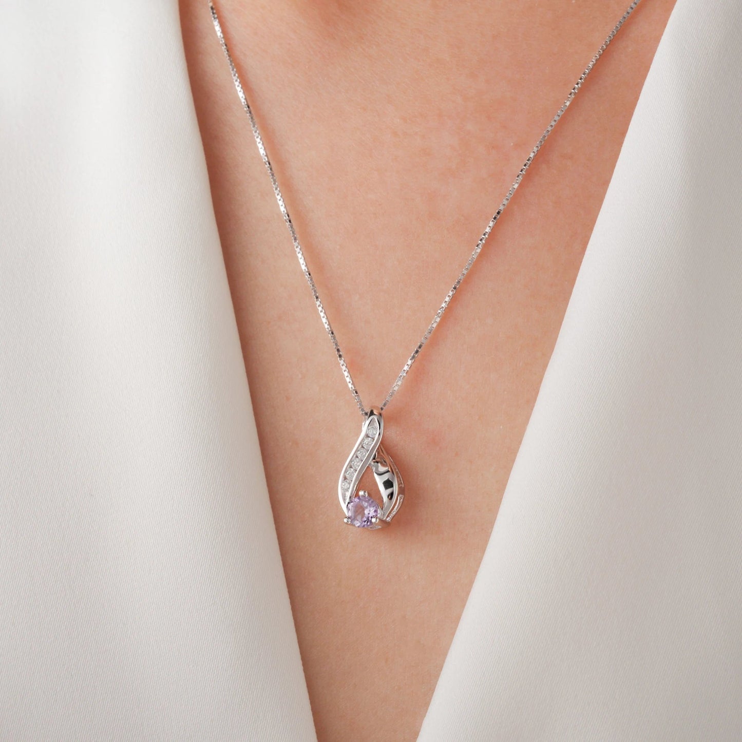 Infinity silver pendant - Jewelry Universe