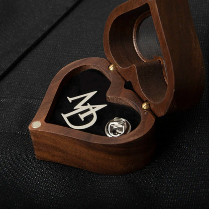 Letter brooch - Jewelry Universe