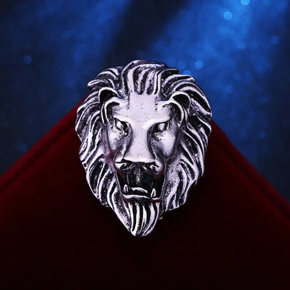 Lion brooch - Jewelry Universe
