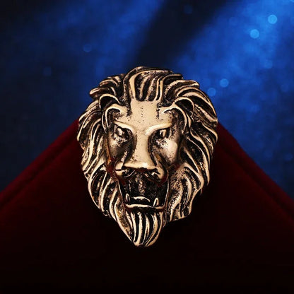 Lion brooch - Jewelry Universe
