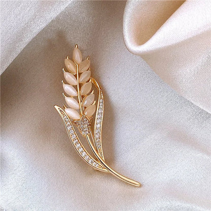 Luxury designer brooches - Jewelry Universe