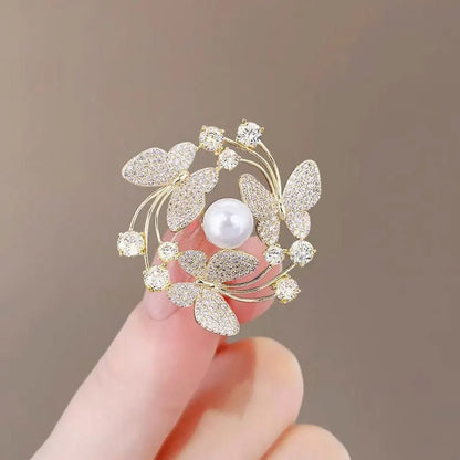 Luxury designer brooches - Jewelry Universe