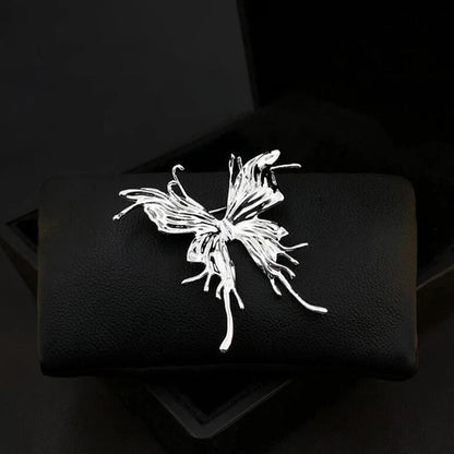 Napier butterfly brooch - Jewelry Universe