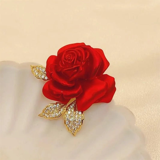 Red rose brooch - Jewelry Universe