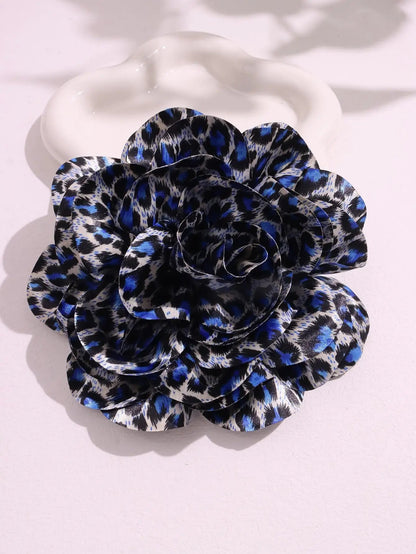 Silk flower brooch - Jewelry Universe