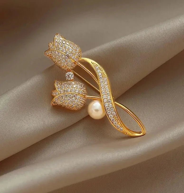 Teddy bear brooch - Jewelry Universe