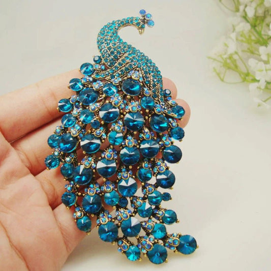 Vintage peacock brooch - Jewelry Universe