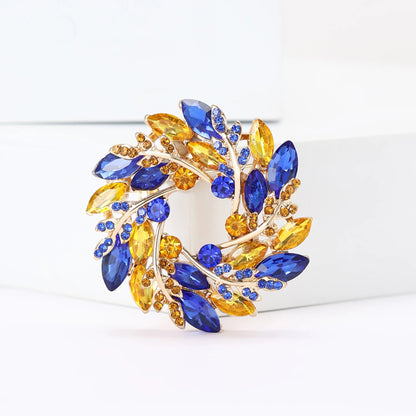 Wreath brooch - Jewelry Universe